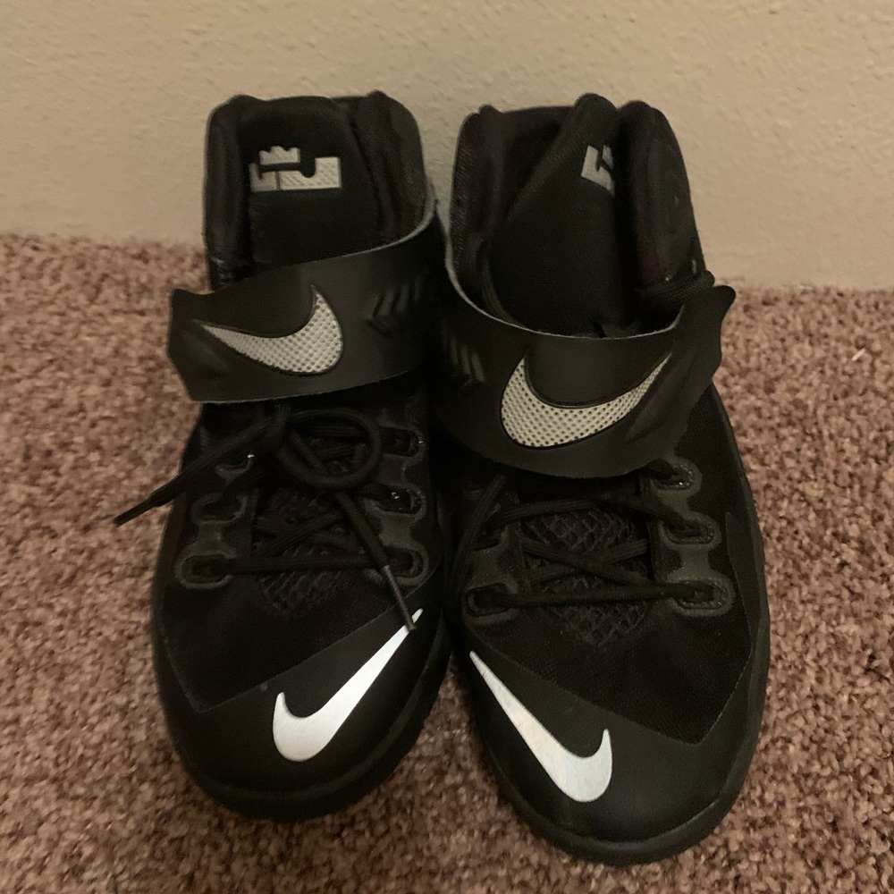 Black Nikes